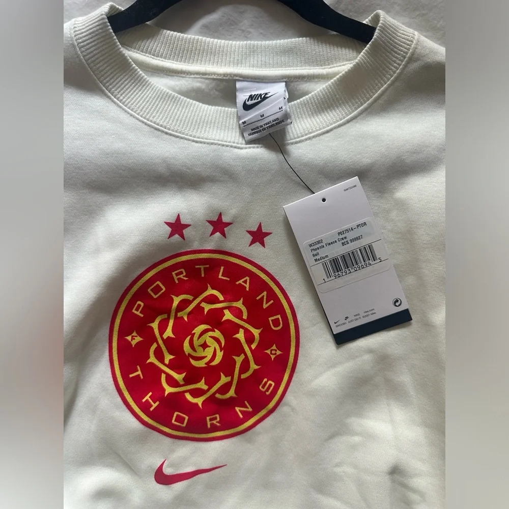 NWT Nike White Crewneck Sweatshirt with Red Portland Thorns Crest Size M